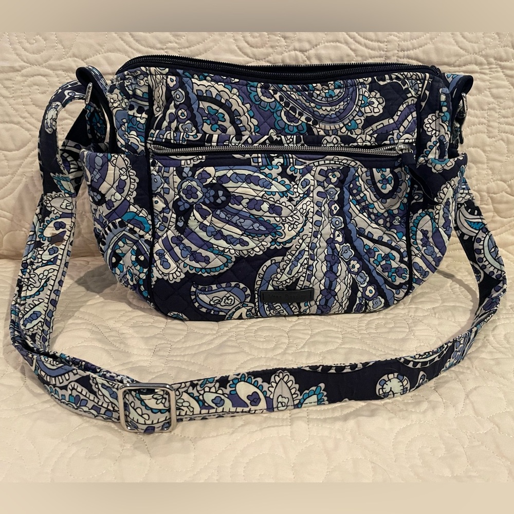 Vera Bradley On The Go Crossbody- Deep Night Paisley
